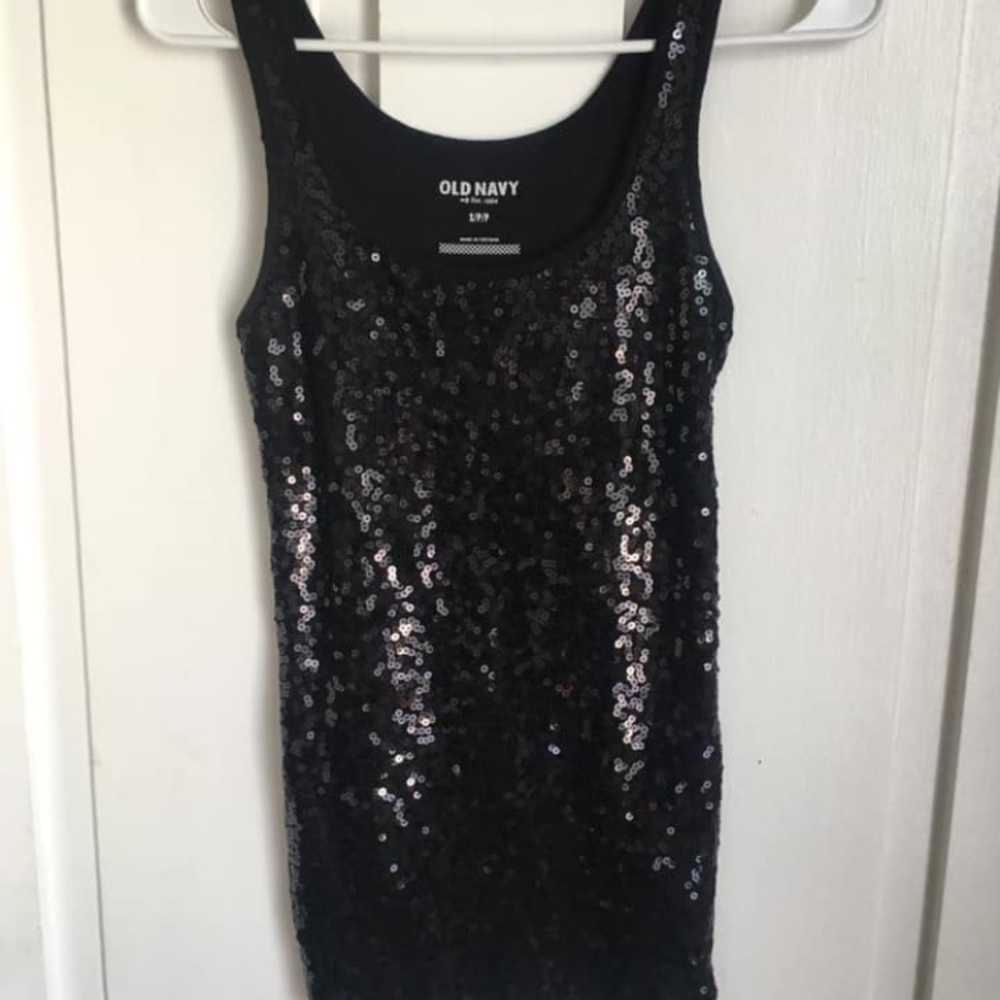 Black sequenced tank